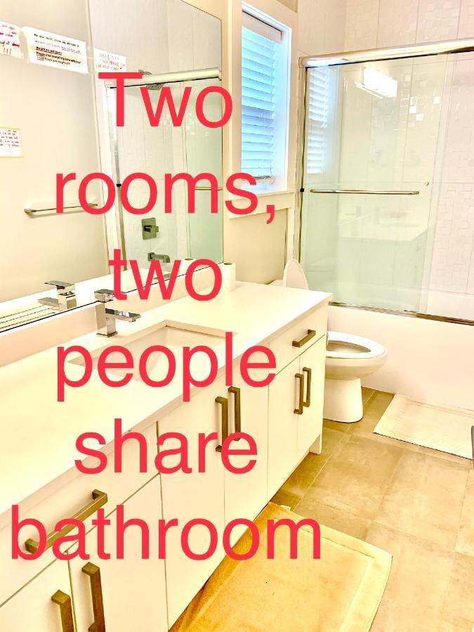 Deluxe House Apartment เซอร์รีย์ ภายนอก รูปภาพ