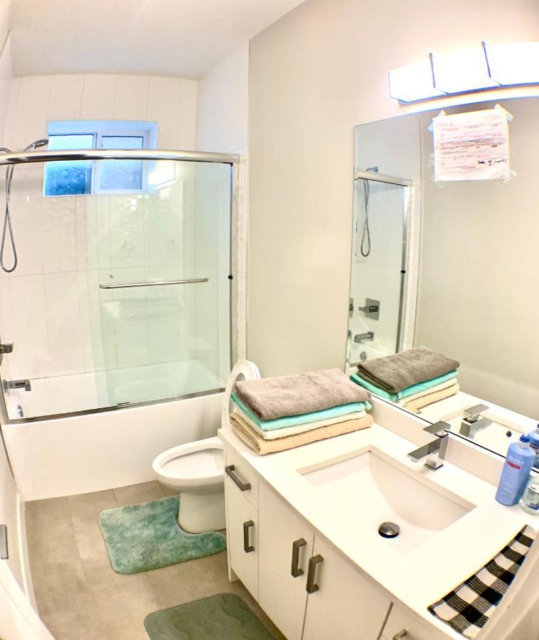Deluxe House Apartment เซอร์รีย์ ภายนอก รูปภาพ